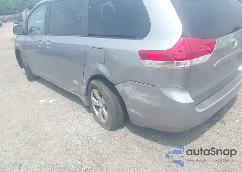 2011 Toyota Sienna Le V6 из США, поврежденный, VIN 5TDKK3DC4BS013309